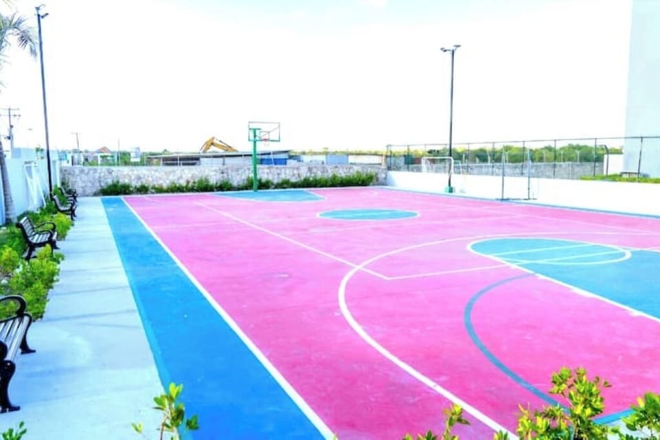 Sport court