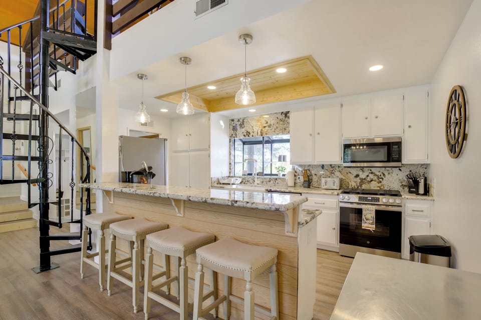 House (3 Bedrooms) | Interior