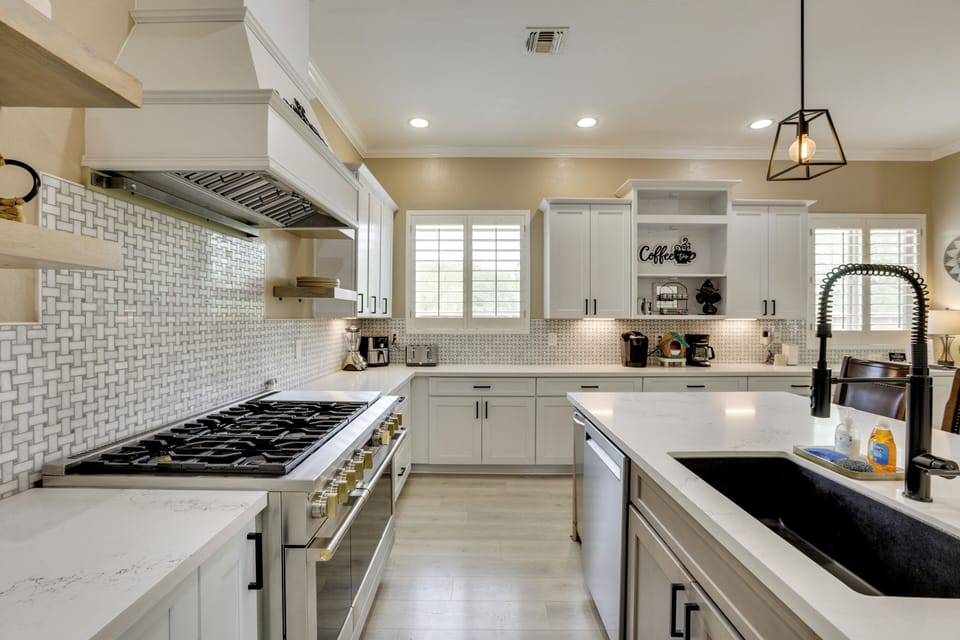 House (4 Bedrooms) | Interior