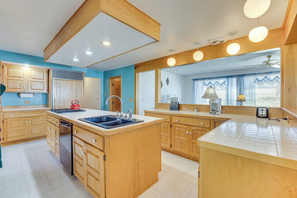 House (3 Bedrooms) | Interior