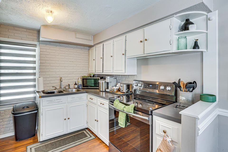 House (2 Bedrooms) | Interior