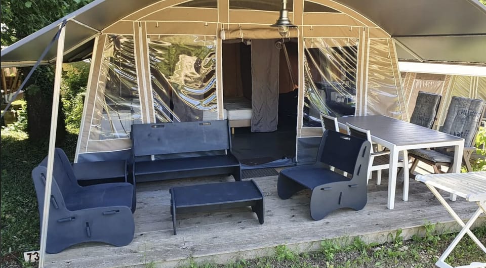Camping Le Clou - Deluxe Lodge - front