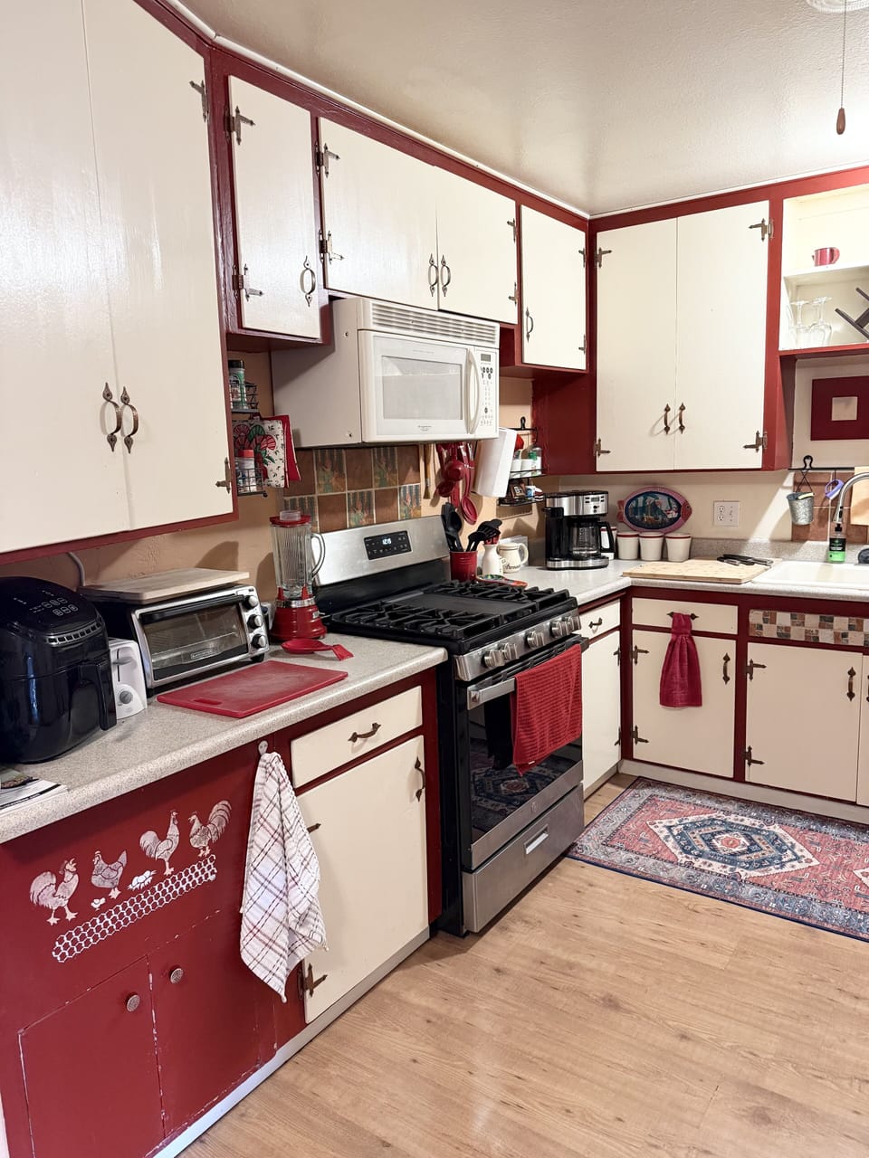 House, 3 Bedrooms | Private kitchen | Fridge, coffee/tea maker, toaster