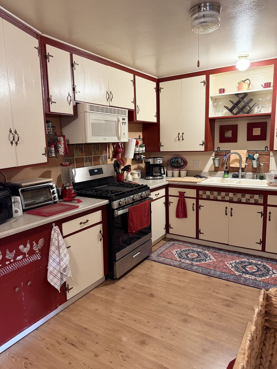 House, 3 Bedrooms | Private kitchen | Fridge, coffee/tea maker, toaster