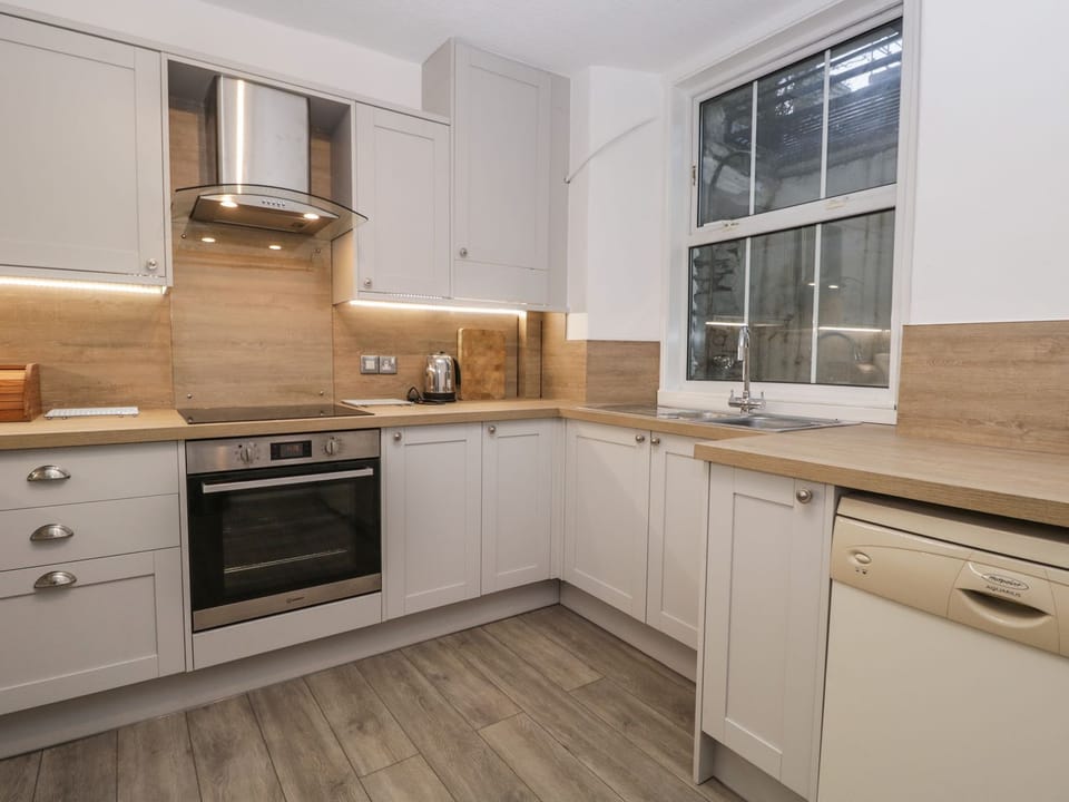 Fridge, microwave, dishwasher, toaster