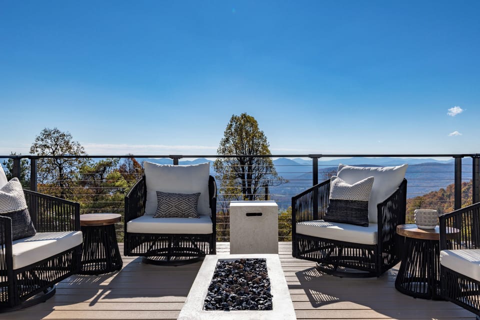 Sweeping panoramic views from high atop Afton Mountain.