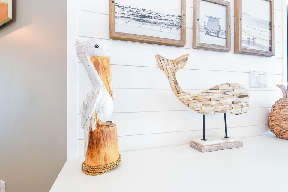 The Palms of Destin 21117 - Entry Way Decor