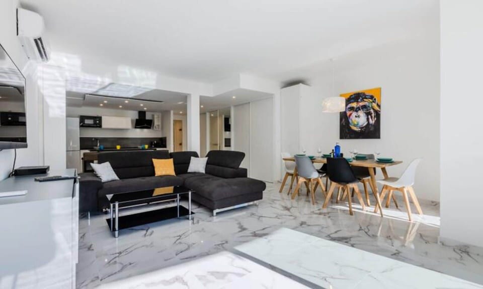 Apartment | Living area