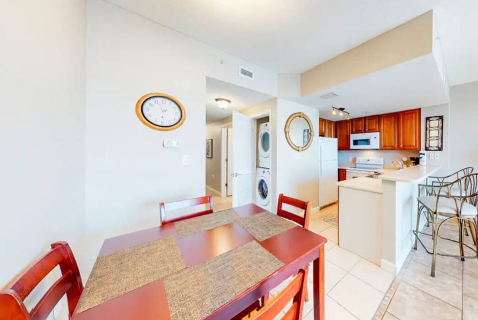 Condo, 1 King Bed with Sofa bed (Seychelles 2107 - The Osprey at Seych) | Dining