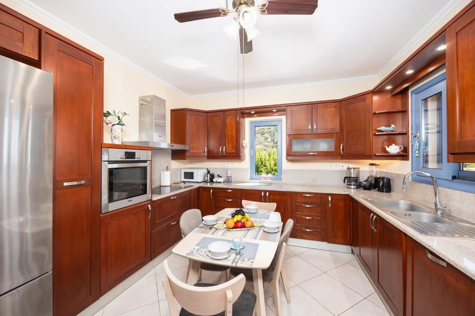Equipped kitchen