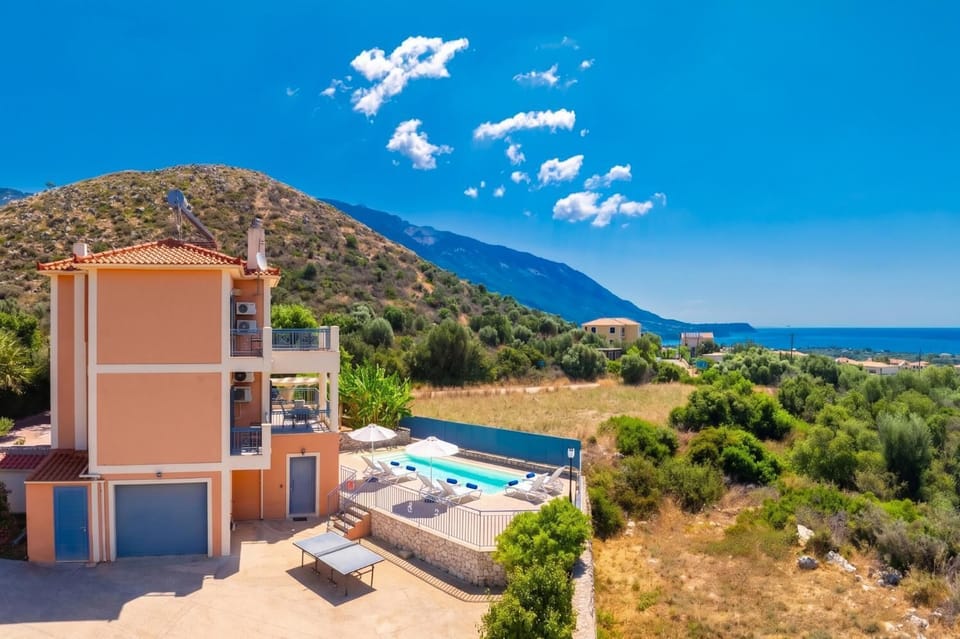 Beautiful villa with private pool and terrace with sea views