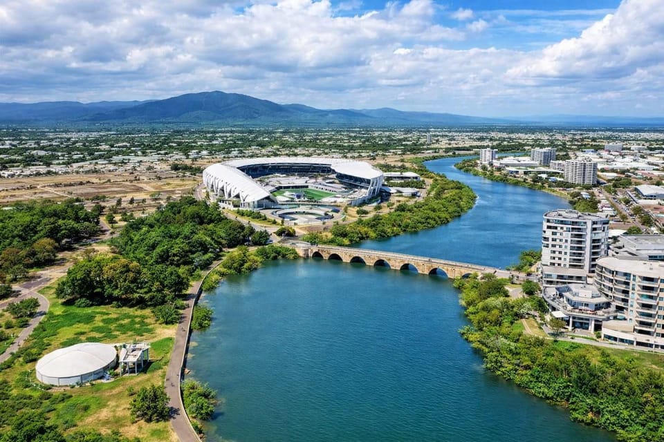 Close to Queensland Country Bank Stadium and city attractions