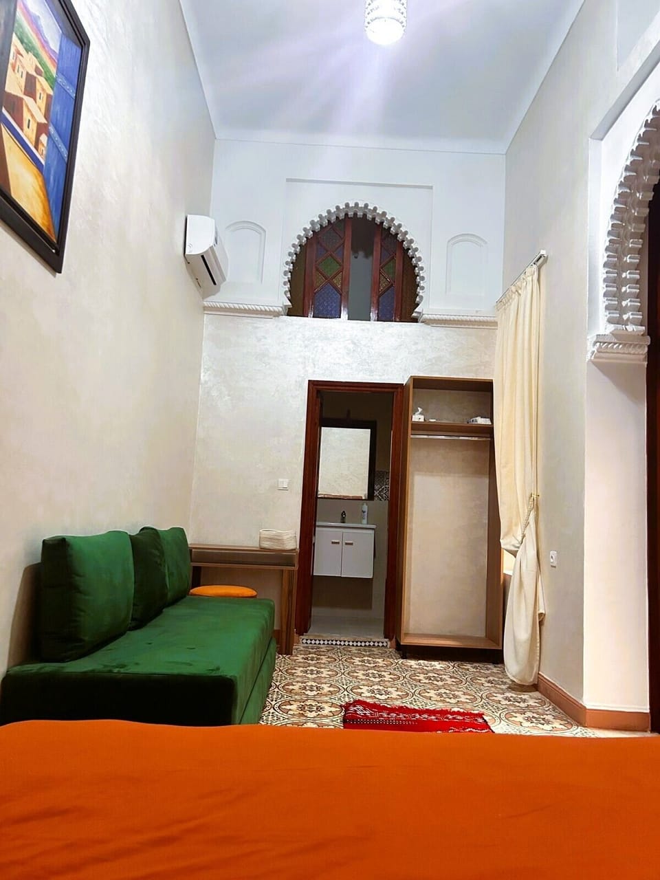 Deluxe Triple Room, Patio, Courtyard View | Living area