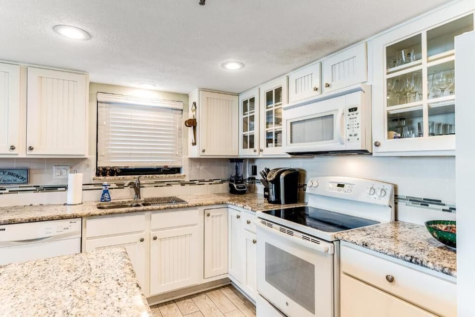 Condo, Multiple Beds (Watercrest 110) | Private kitchen | Oven, toaster