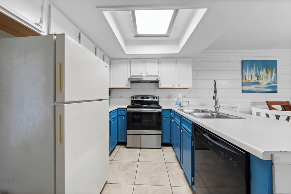 Full kitchen