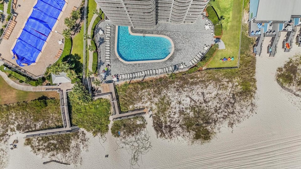 Aerial view of Tradewinds pool