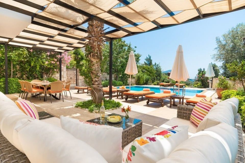 Private and secluded gardens with private pool