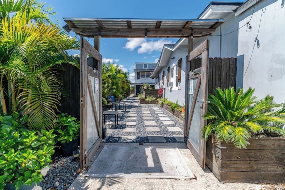 4-web-or-mls-3365 57th Ave N #1 & 7-7