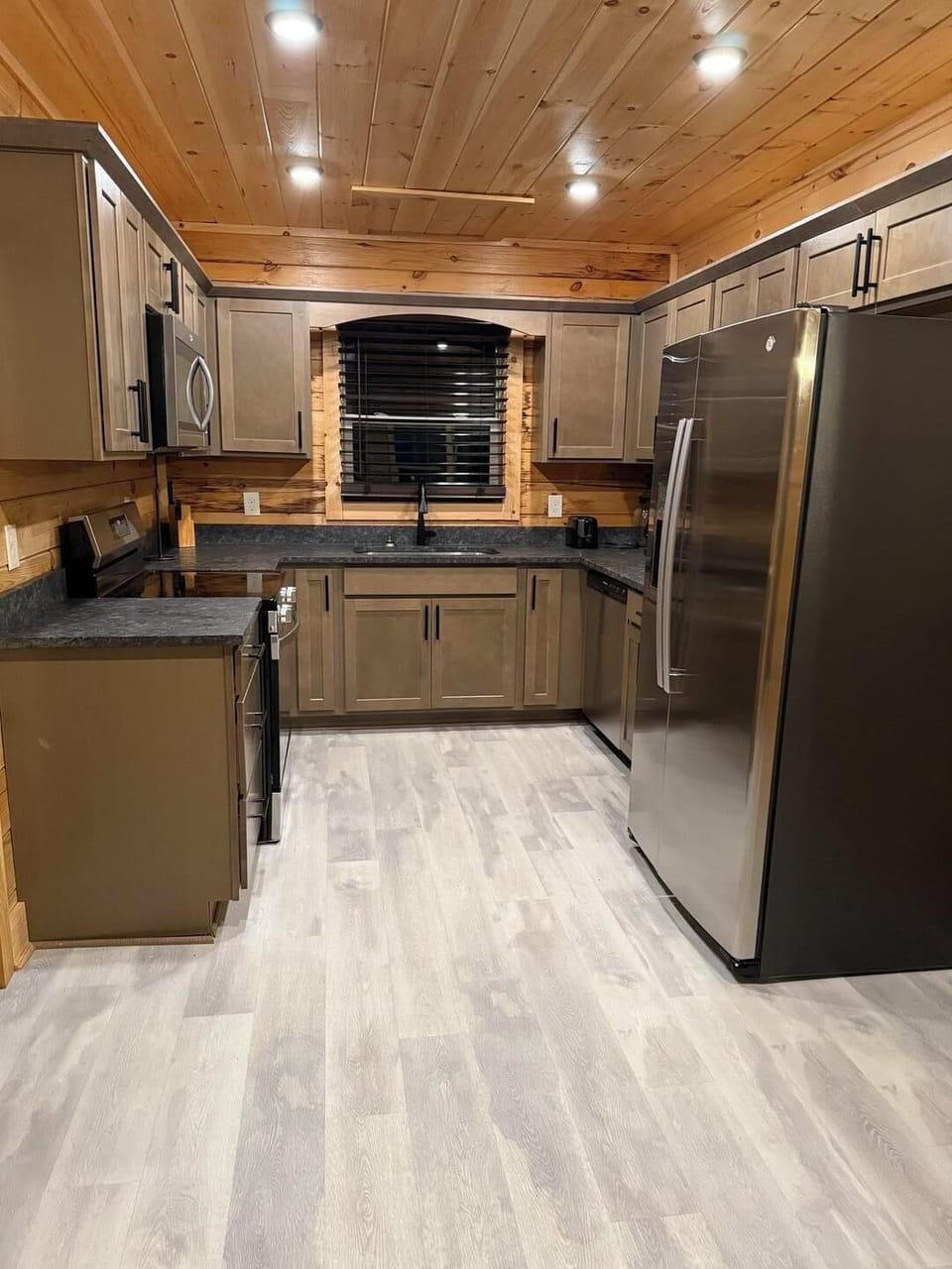 Cabin, Multiple Beds, Patio, Mountain View (Savannah Smiles) | Private kitchen | Toaster, dining table