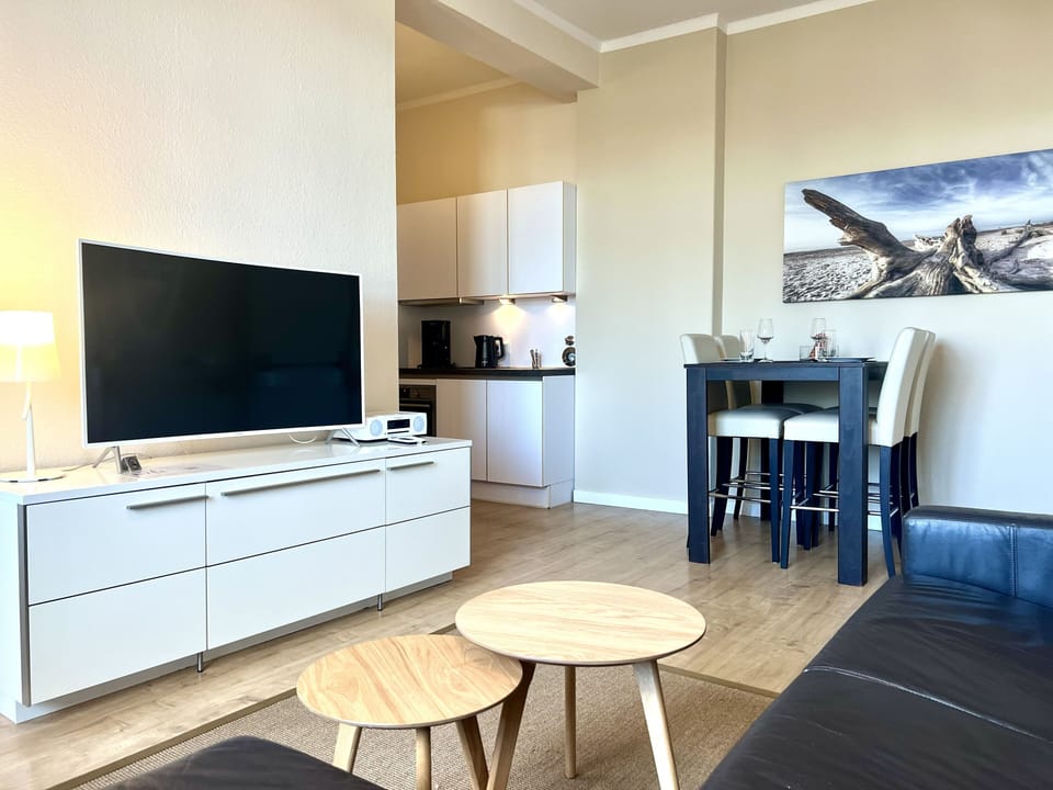 Superior Apartment, 1 Bedroom, Kitchen, River View | Living area | 119-cm LED TV with cable channels