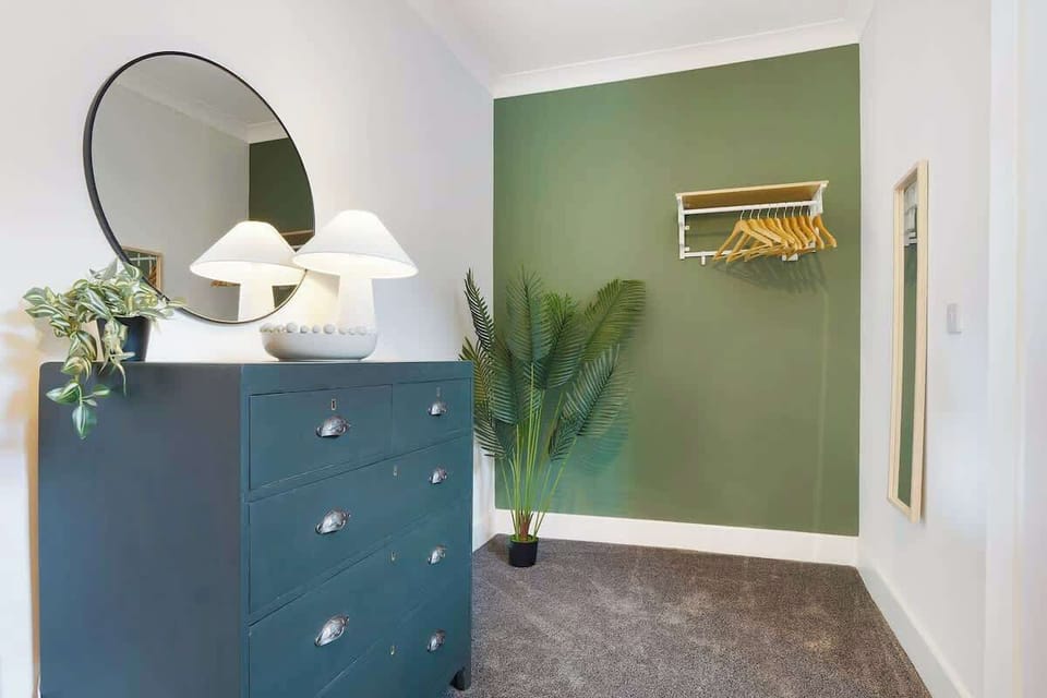A cozy and inviting space with a comfortable double bed, perfect for unwinding and enjoying a restful night during your stay.
