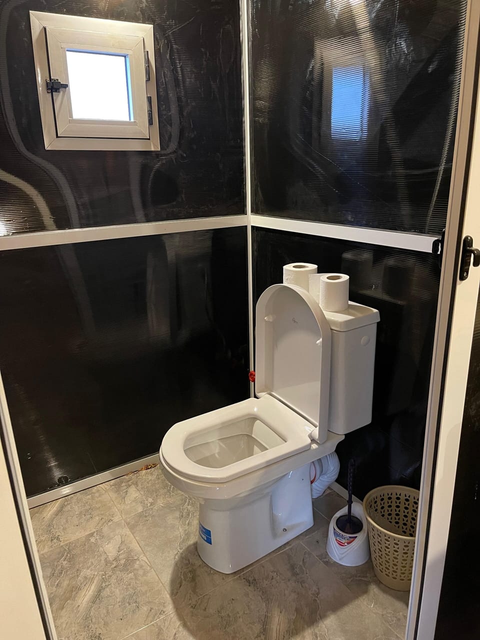 Deluxe Double Room | Bathroom | Shower