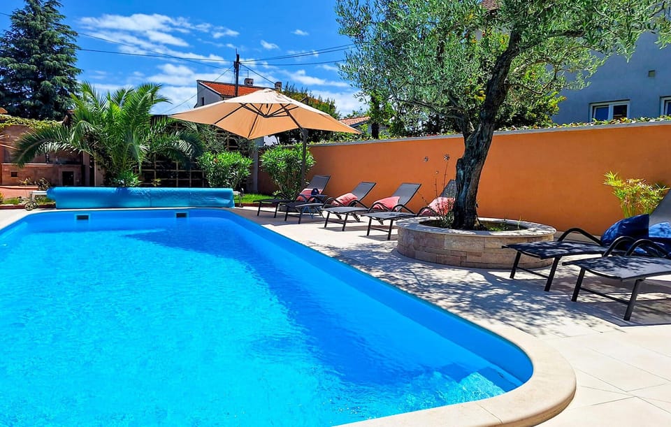 pool
