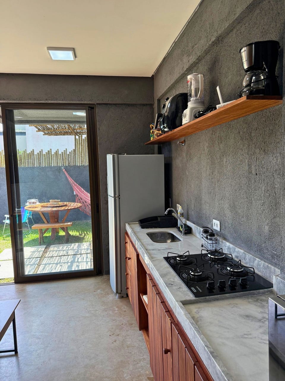 Studio | Private kitchen | Fridge, stovetop, cookware/dishes/utensils