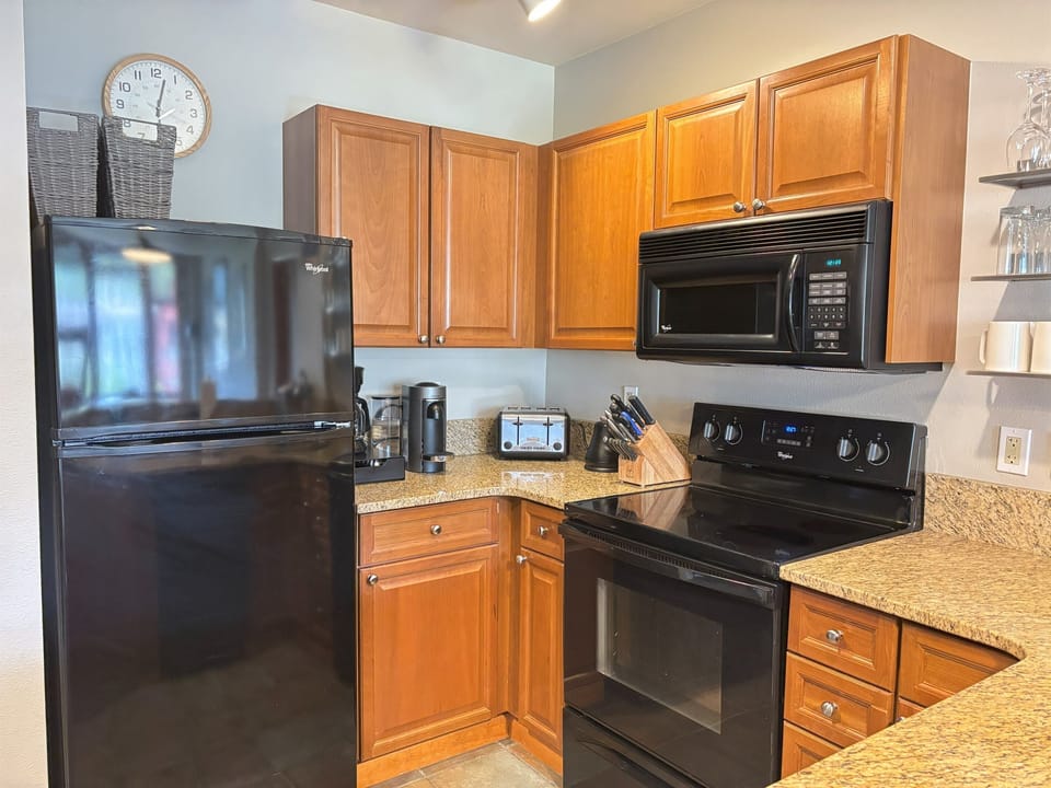Fridge with Ice Maker
