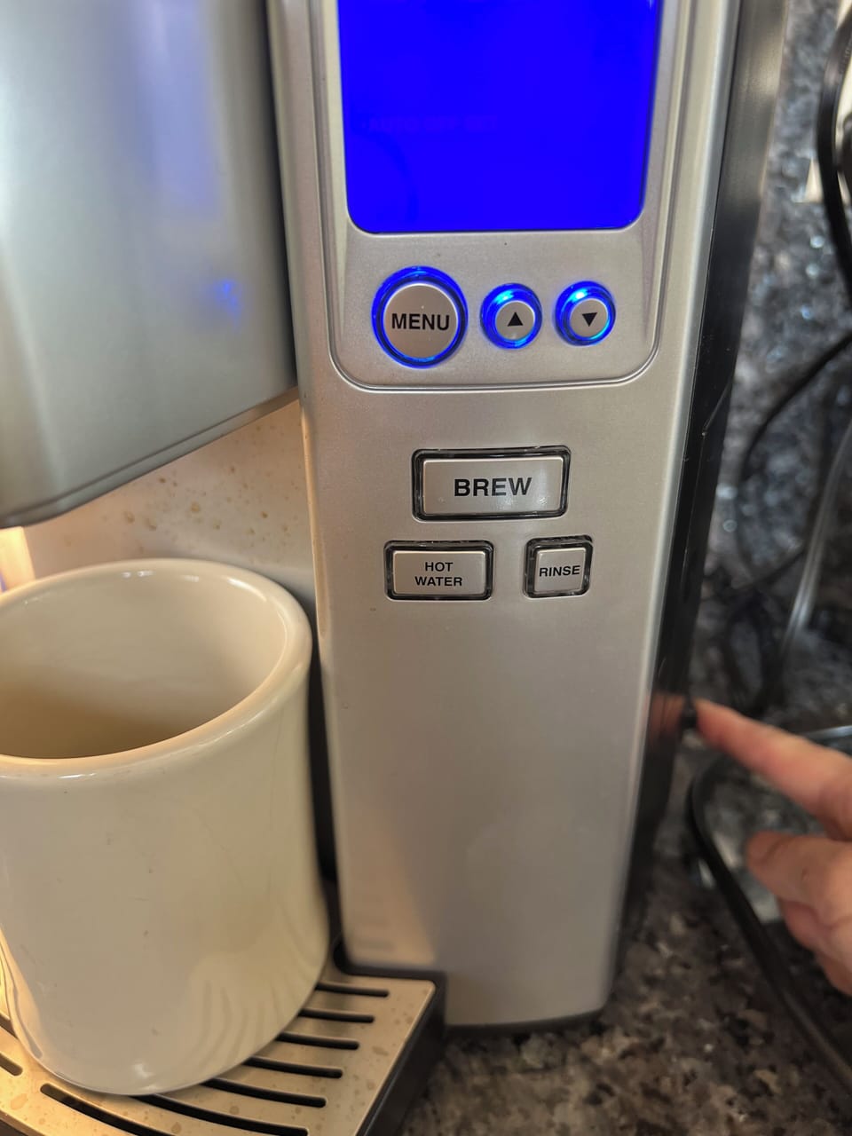 Singe serving K cup pod coffee maker with reusable pod filter for Ground coffee