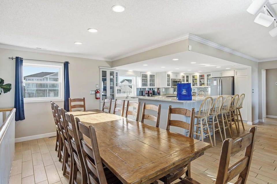 Top-Level Dining Room with Table (seats 12)