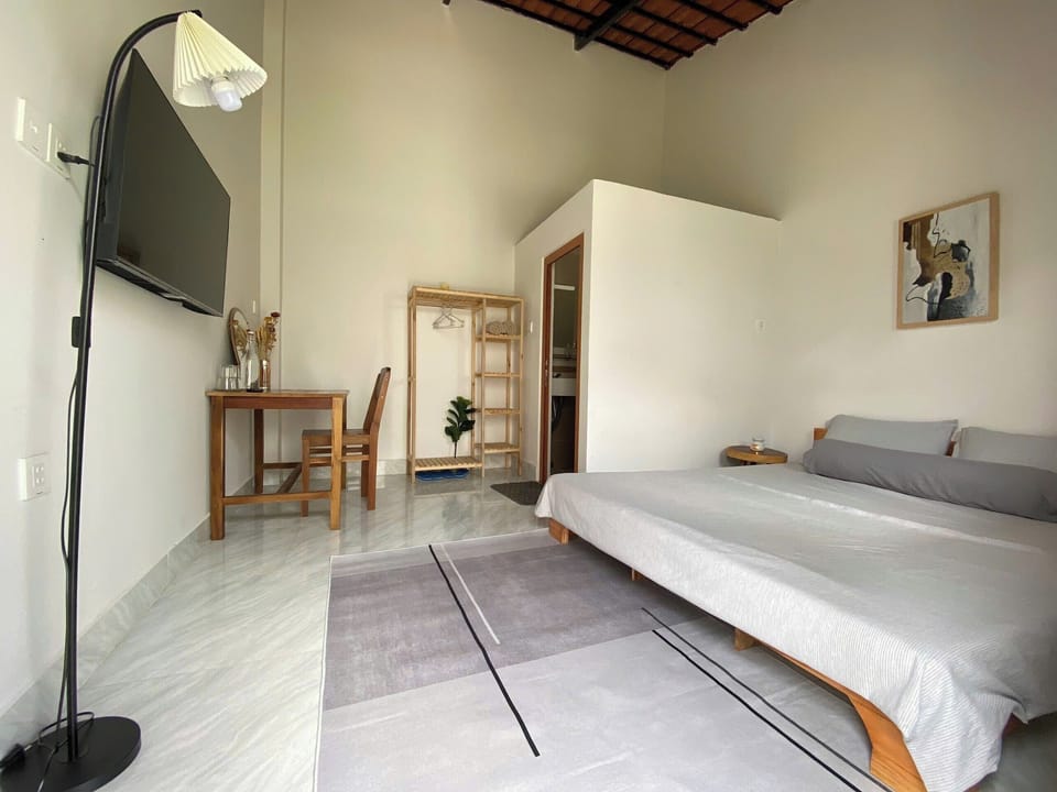 Double Room, Garden View | Blackout drapes, free WiFi, bed sheets