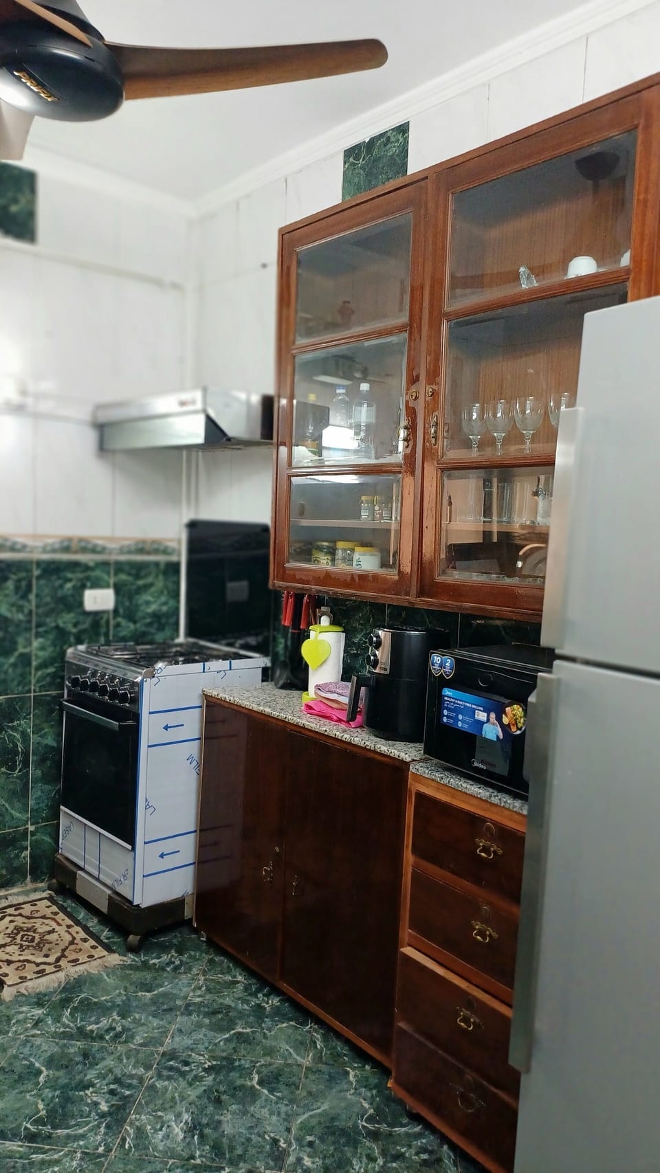 Full Kitchen
