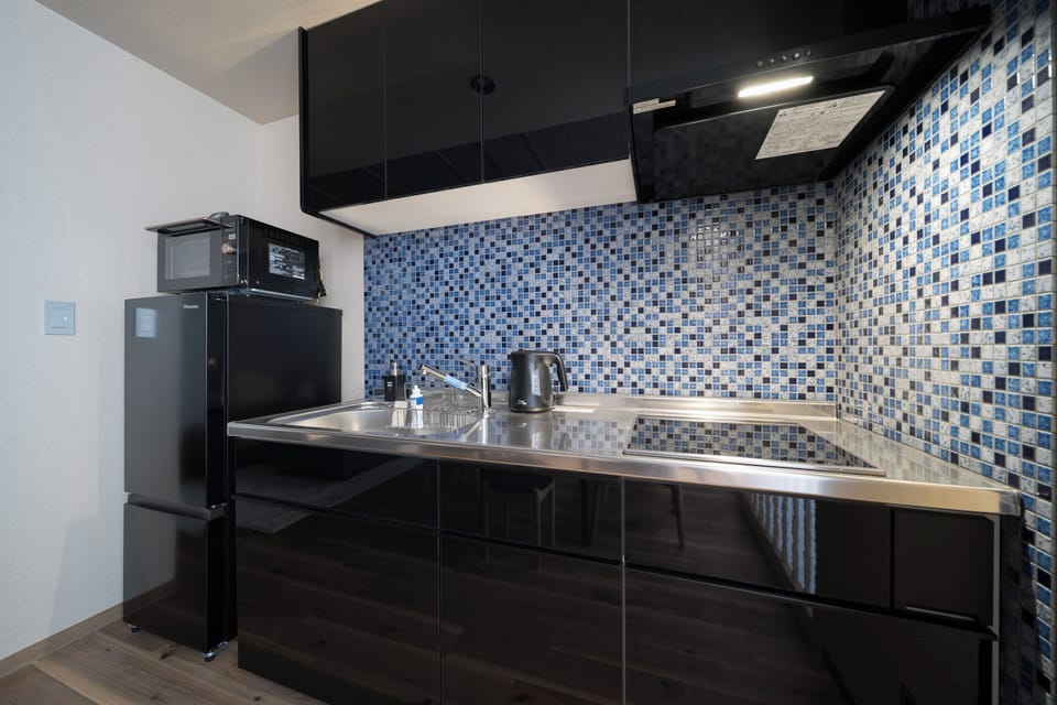 [MOMIJI] Comfort Room Rental with Hot Spring, Non smoking | Private kitchen | Full-size fridge, microwave, oven, stovetop