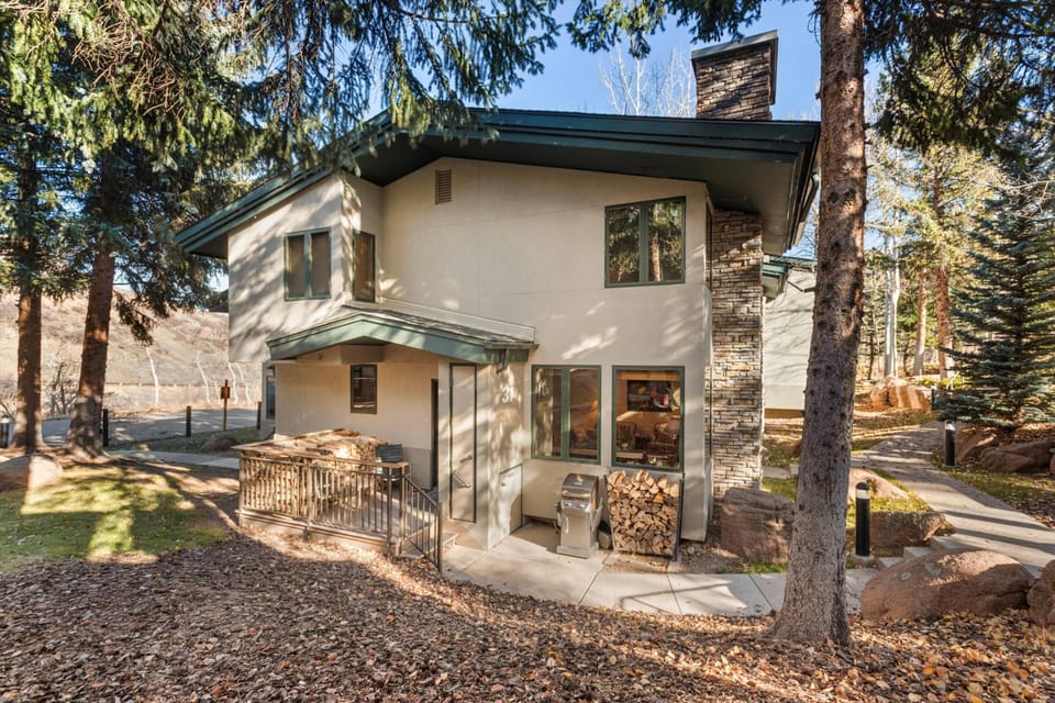 A patio, gas grill and convenient parking are a few of the great features when staying at the Tamarack condos.
