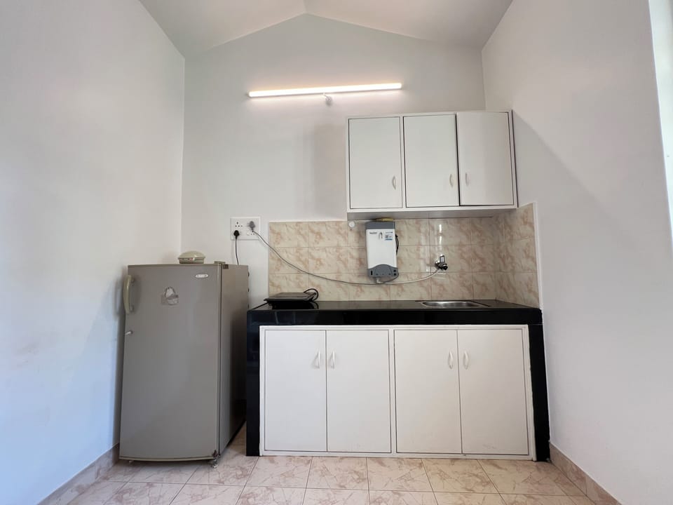 Superior Room, 2 Queen Beds | Private kitchen