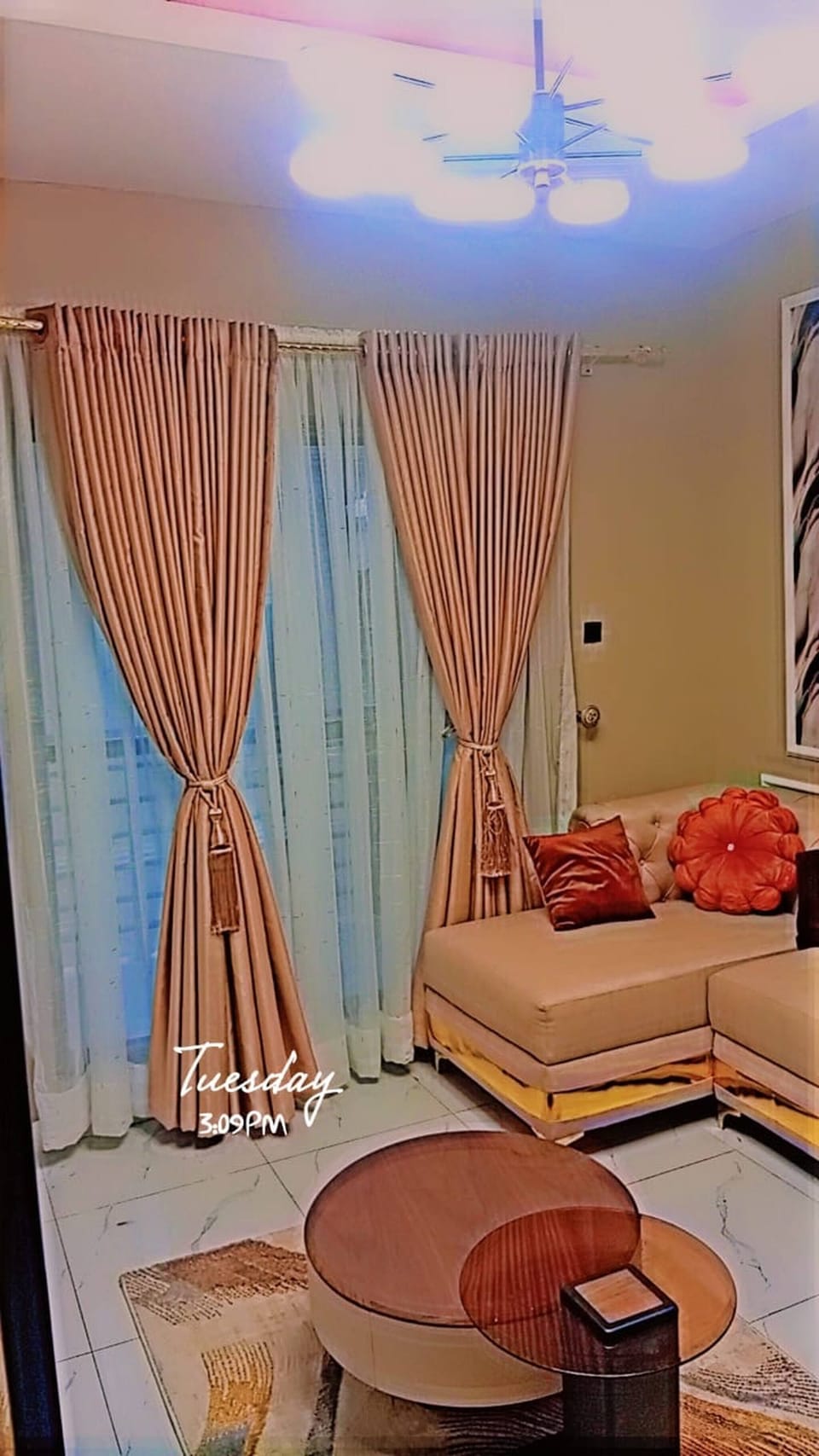 Apartment, 2 Bedrooms, Smoking, Balcony | Living room