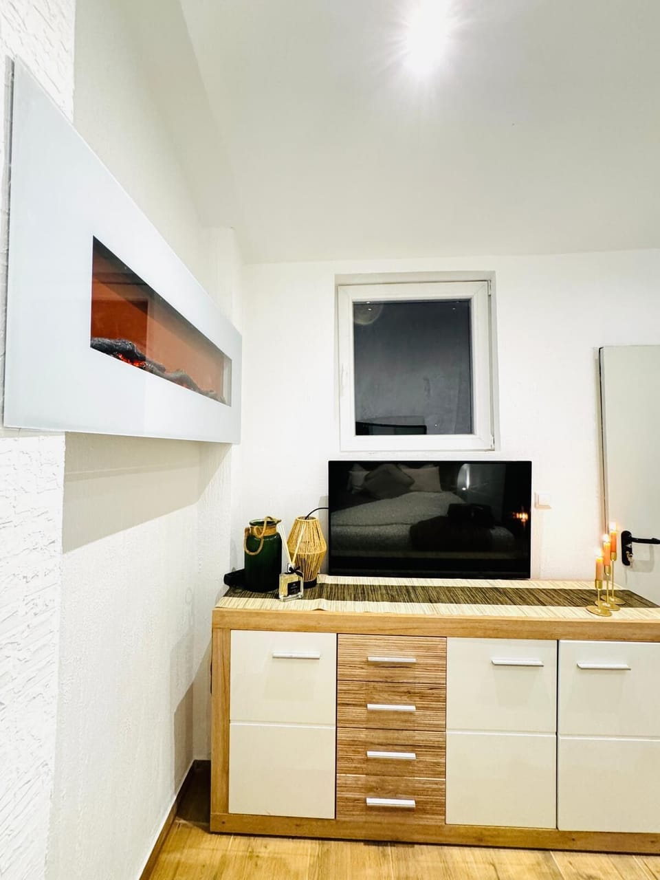 Basic Apartment | Iron/ironing board