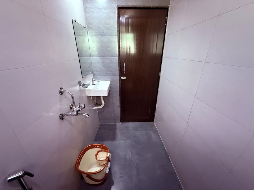 Deluxe Double Room | Desk, laptop workspace, free WiFi