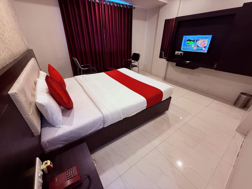 Deluxe Double Room | Desk, laptop workspace, free WiFi
