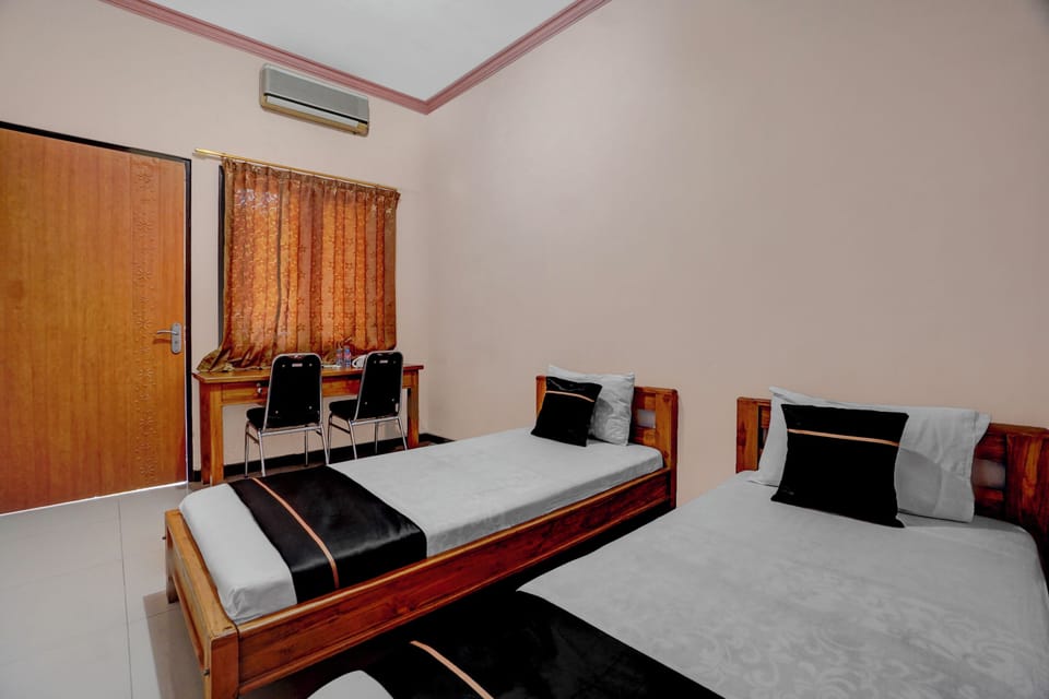 Deluxe Twin Room | Free WiFi, bed sheets