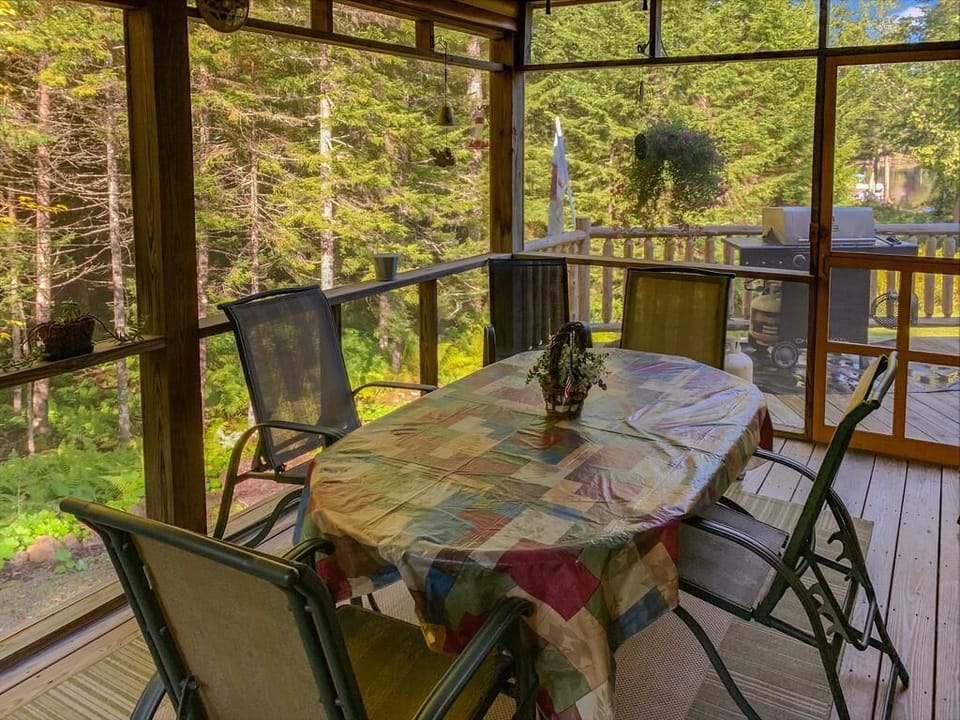 Screened in Porch