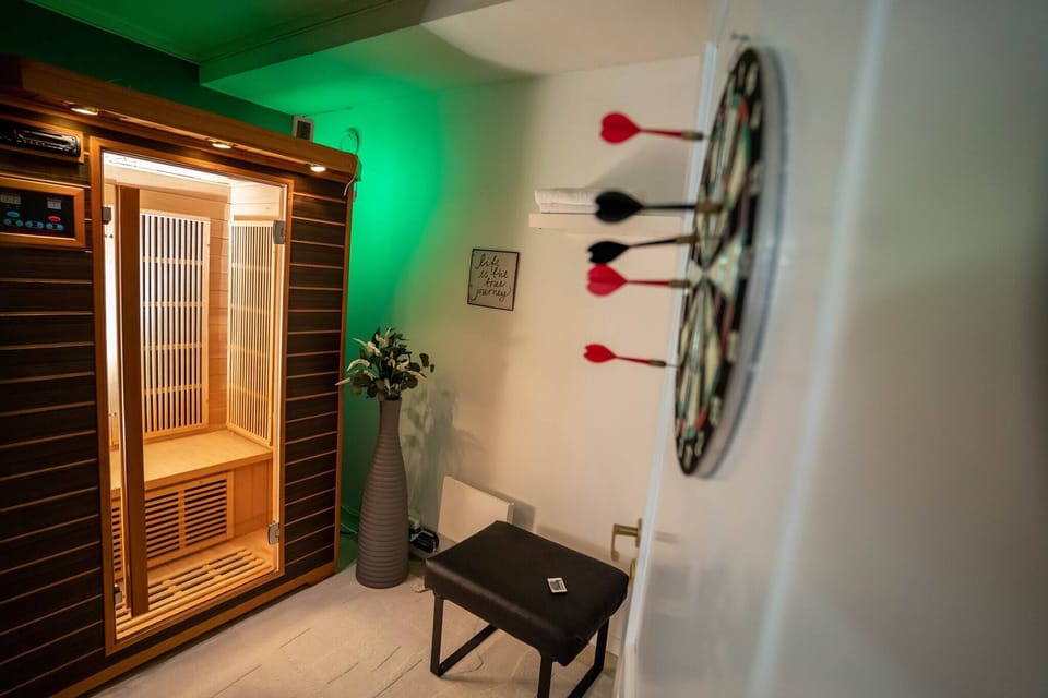 Stavanger BnB 15 Central Apartment With Private Sauna & Billiards Apartment in Stavanger