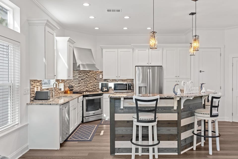 House, 3 Bedrooms | Private kitchen | Coffee/tea maker, fridge, oven, toaster