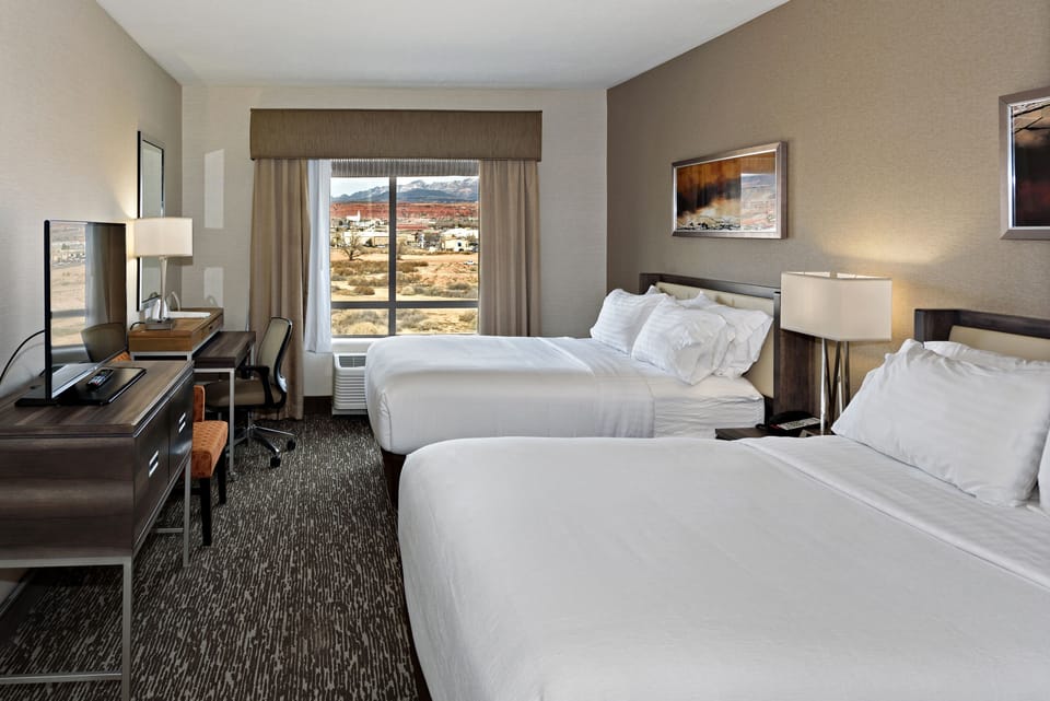 1 bedroom, premium bedding, in-room safe, desk