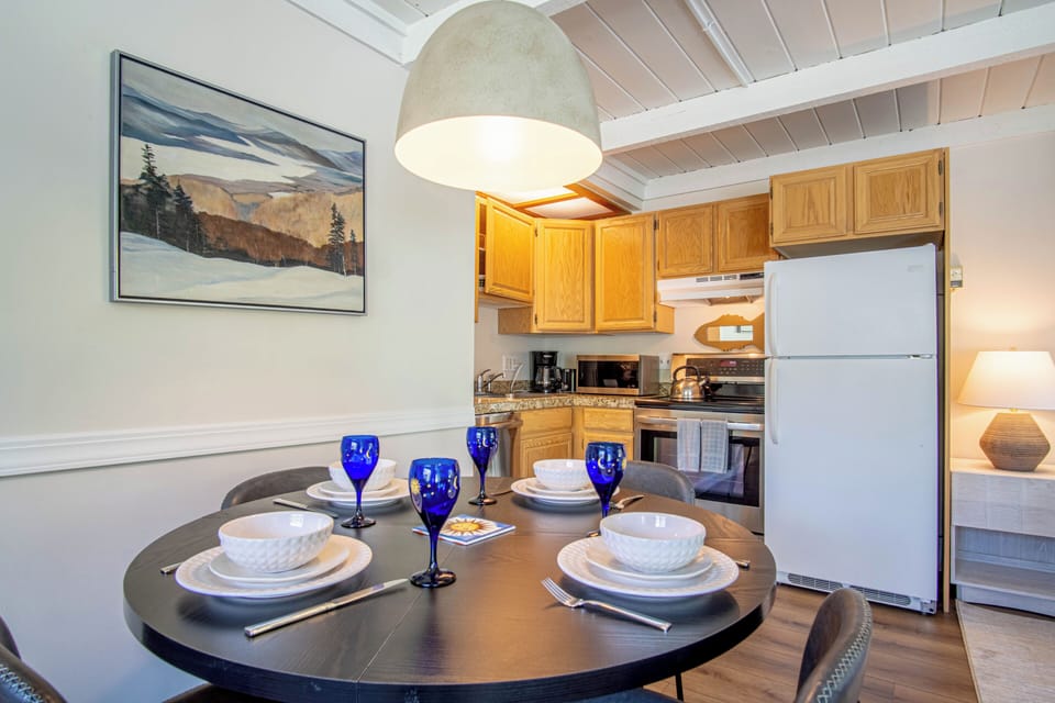 Condo, 1 Queen Bed with Sofa bed, Kitchen, Mountain View (Atelier Escape) | Private kitchen | Dining tables