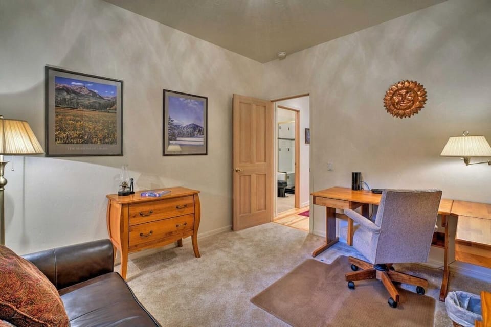 House, Multiple Beds, Patio, Mountain View (Grand Hailey Home) | Interior