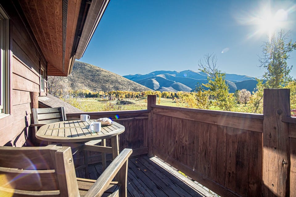 House, Multiple Beds, Patio, Mountain View (Creekside on Quigley) | Outdoor dining