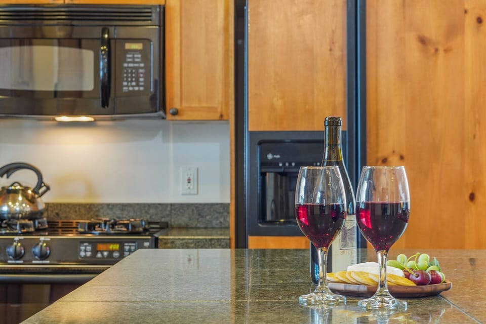 Condo, Multiple Beds, Patio, Mountain View (110 Flower Drive D) | Private kitchen | Dining tables