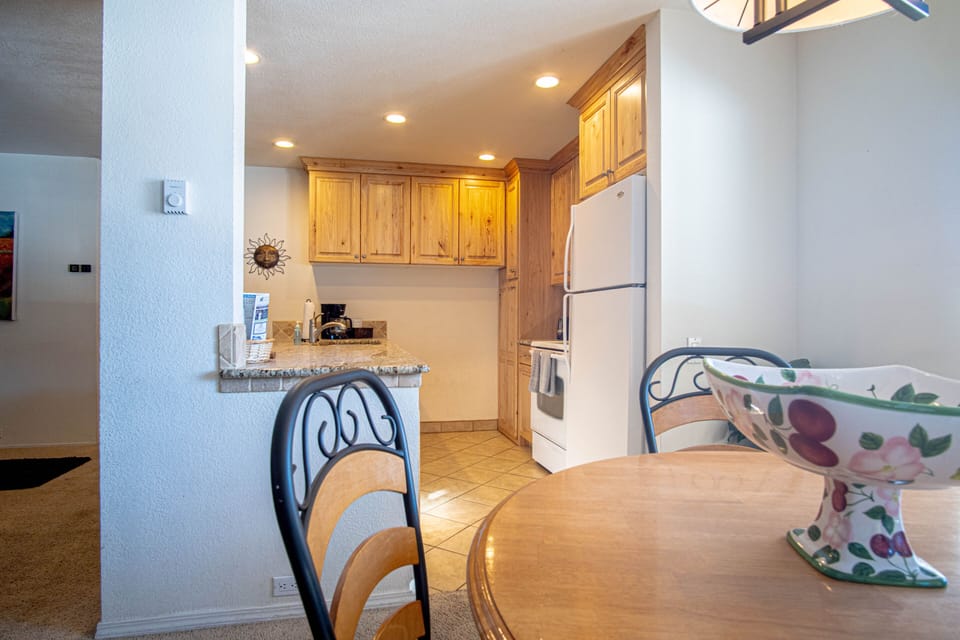 Condo, Multiple Beds, Fireplace, Mountain View (Sun Valley Condo 137) | Private kitchen | Dining tables